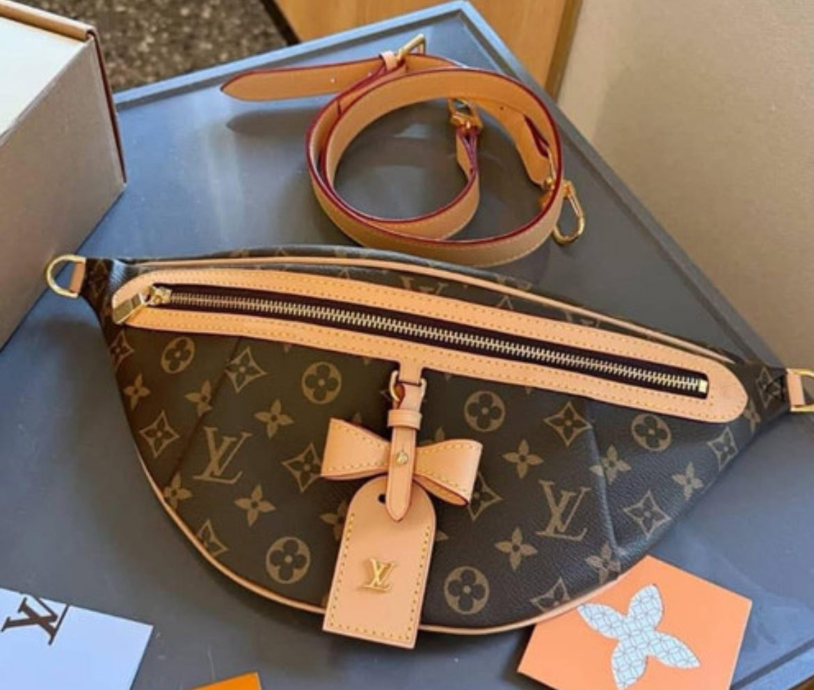 Pre-order! Wrapped in a Bow Bumbag (more colors)